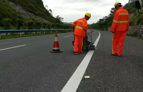 蘇州道路劃線公司施工水平要達到哪種標準？