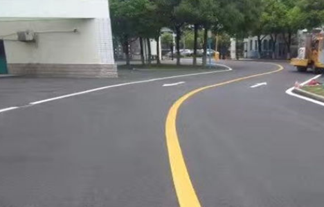 江蘇中穎定制廠區(qū)道路劃線，確保安全高效